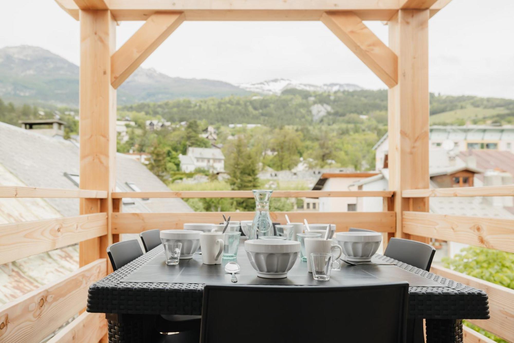 Chaleureux Appartement 8 Couchages #4 Embrun Buitenkant foto